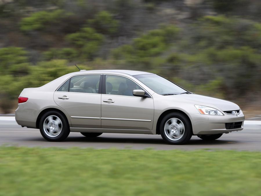  Honda Accord Hybrid 2005 года  (US) (фото 8 из 30)